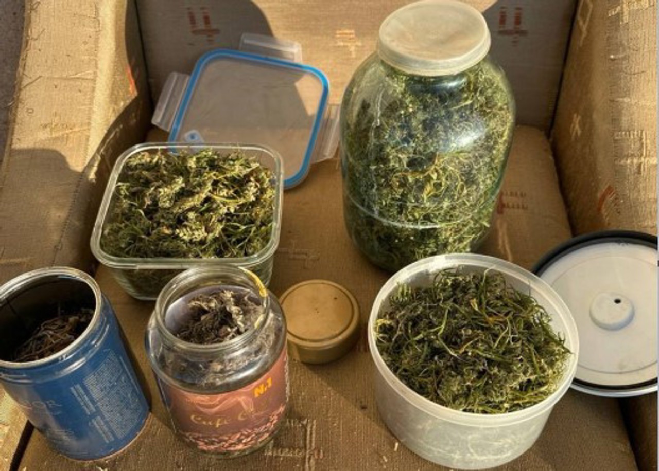 Un fost medic de la Penitenciarul nr. 16 Pruncul este suspectat de trafic cu droguri