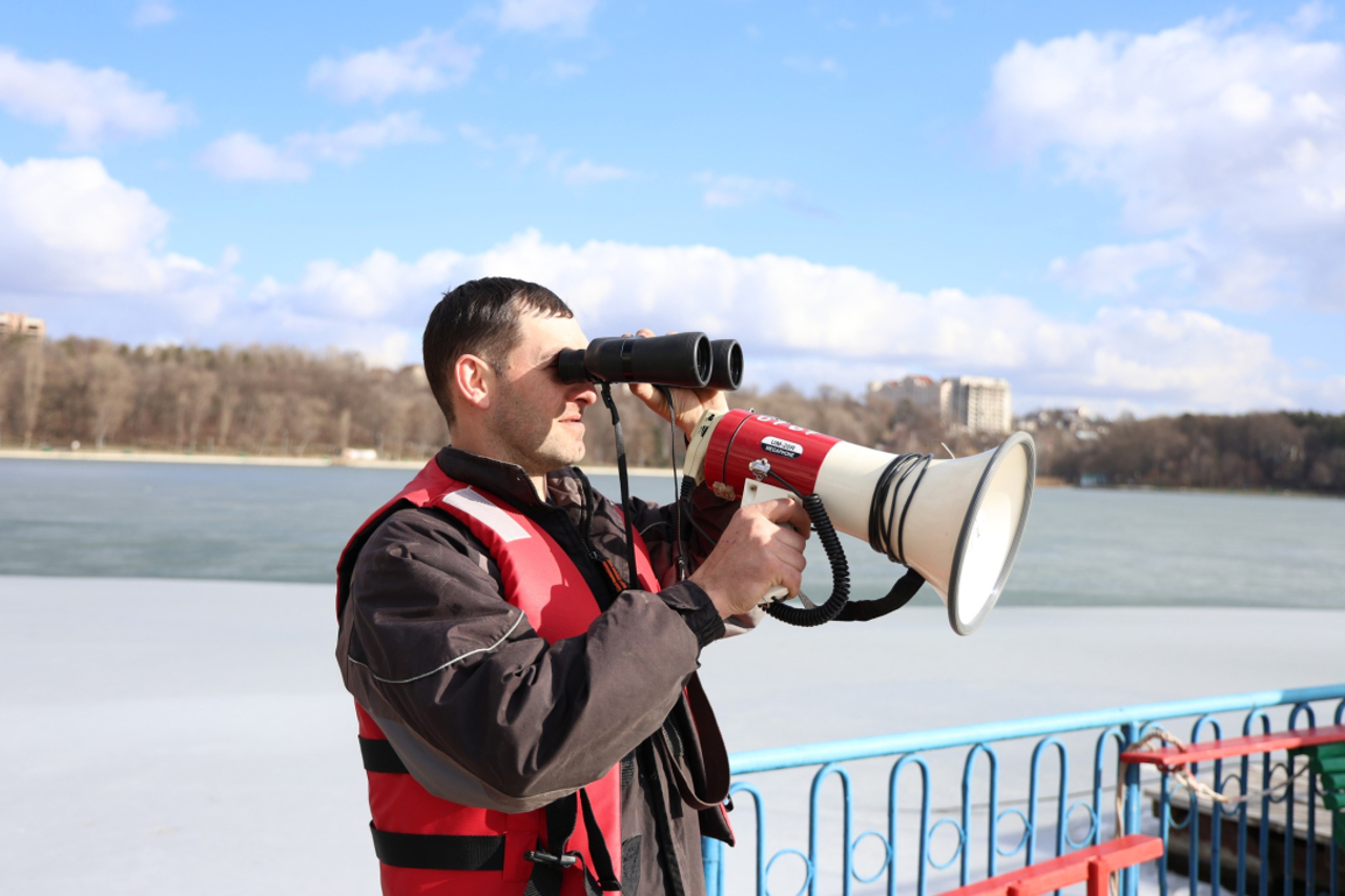 Two children nearly drowned at Chisinau’s “Valea Trandafirilor” park