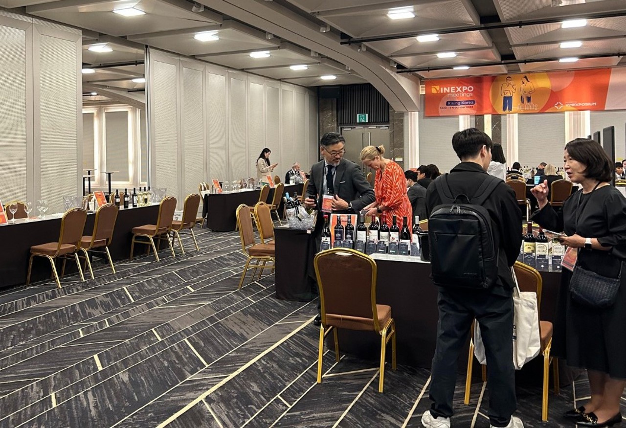 Câțiva producători de vinuri din Republica Moldova și-au prezentat produsele la o expoziție din Coreea de Sud