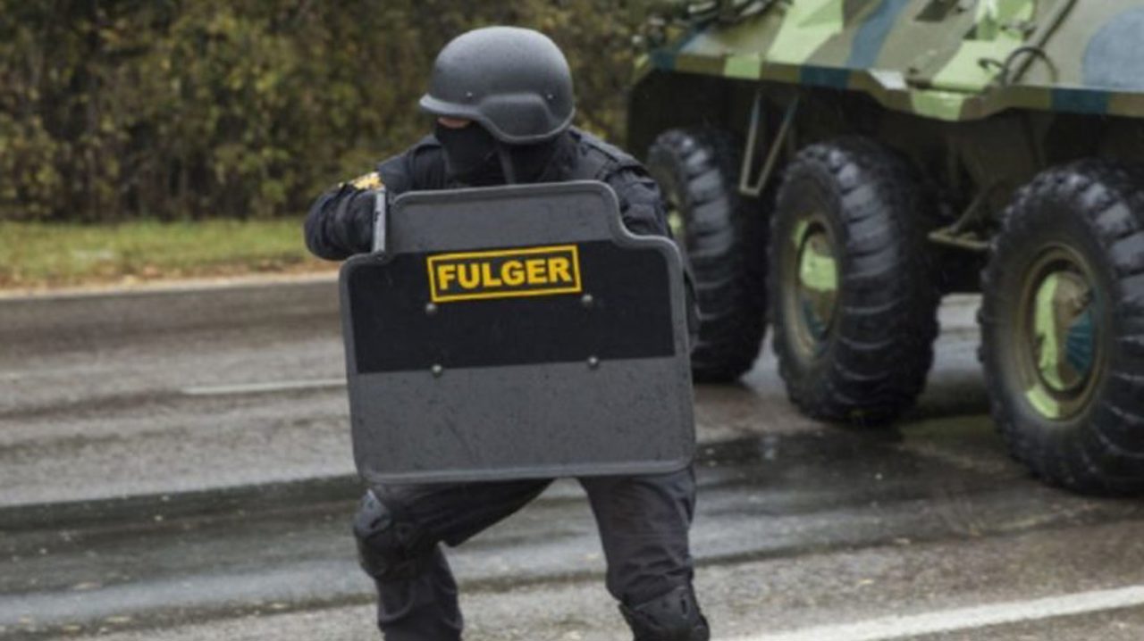 Служебное расследование после ранения сотрудника компании Fulger при взрыве гранаты