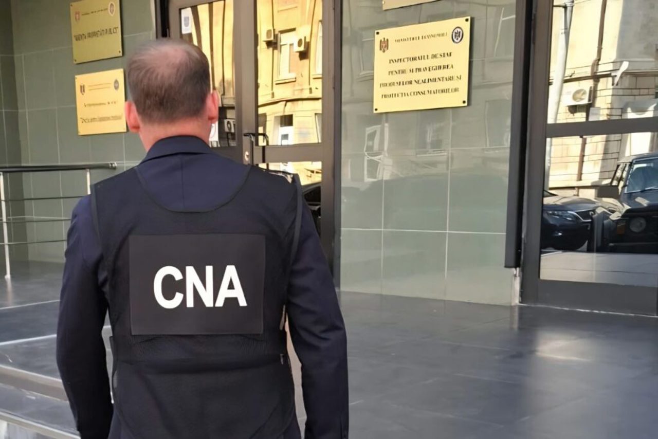 В Молдове проходят обыски по делу о взятках: среди фигурантов два госинспектора