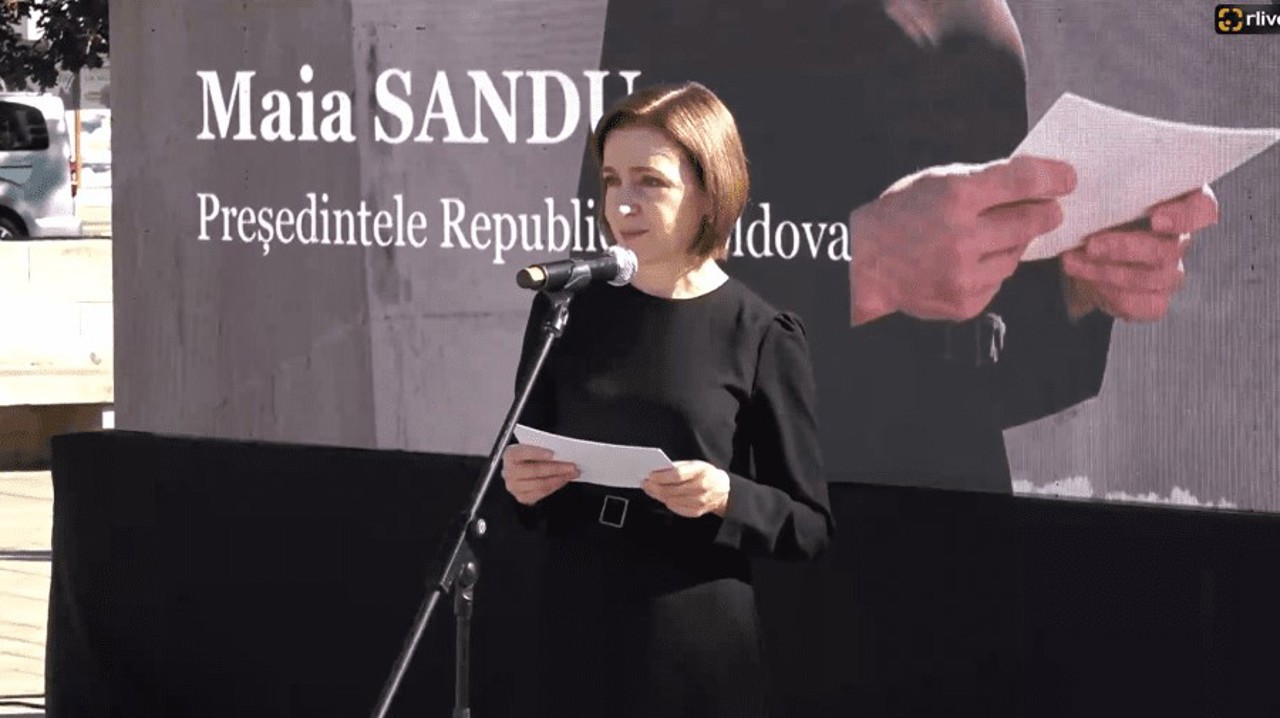 Руководство страны почтило память жертв сталинских репрессий. Майя Санду: Это истории сотен разрушенных жизней