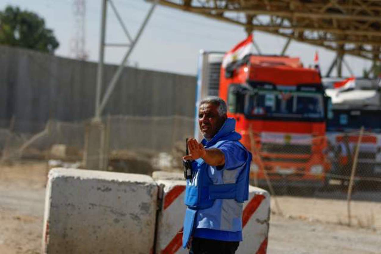 Rafah border crossing opens