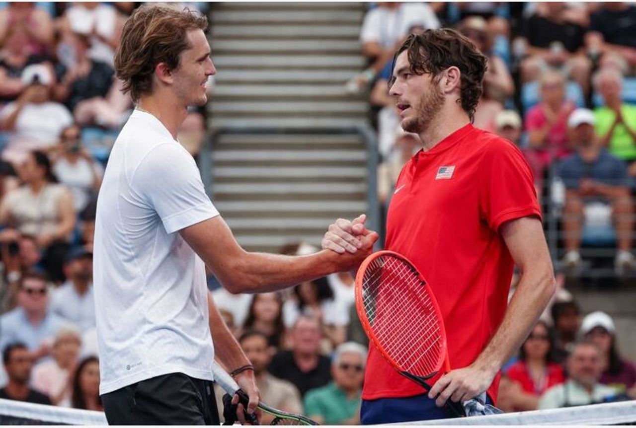 Cui îi va aduce noroc cifra 13: Taylor Fritz și Alexander Zverev se vor întâlni în finala turneului de tenis de la Stuttgart 