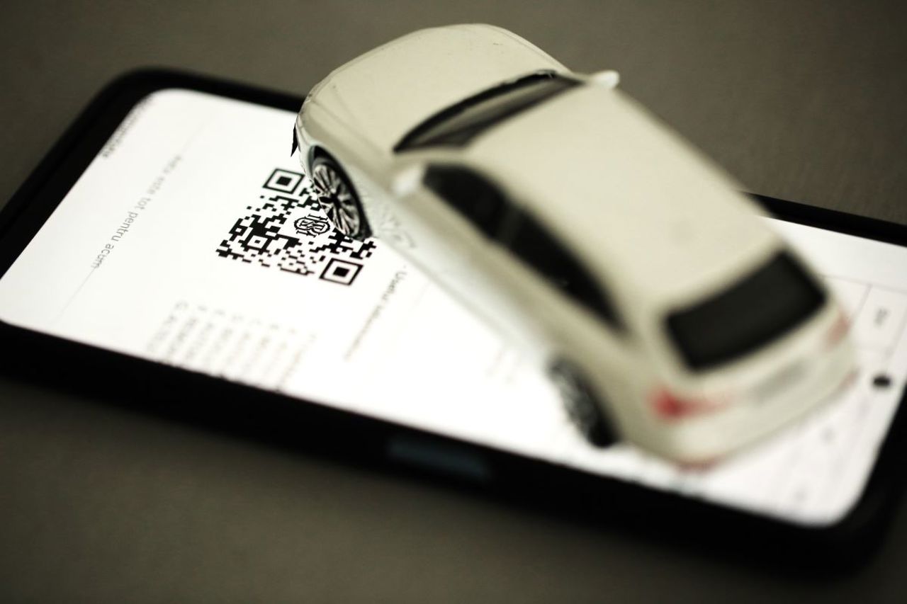 Record: 11,000 digital "Green Card" certificates in a single month