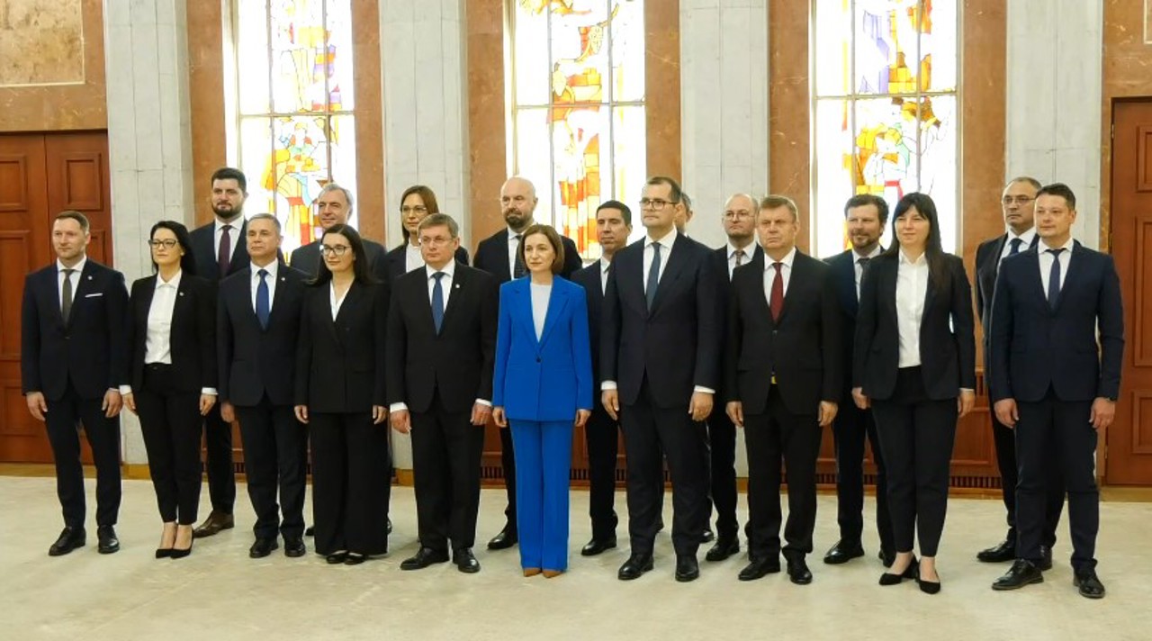 Noul Cabinet de miniștri, condus de Vasile Tofan, a fost învestit. Maia Sandu: „Acest Guvern va izbândi”