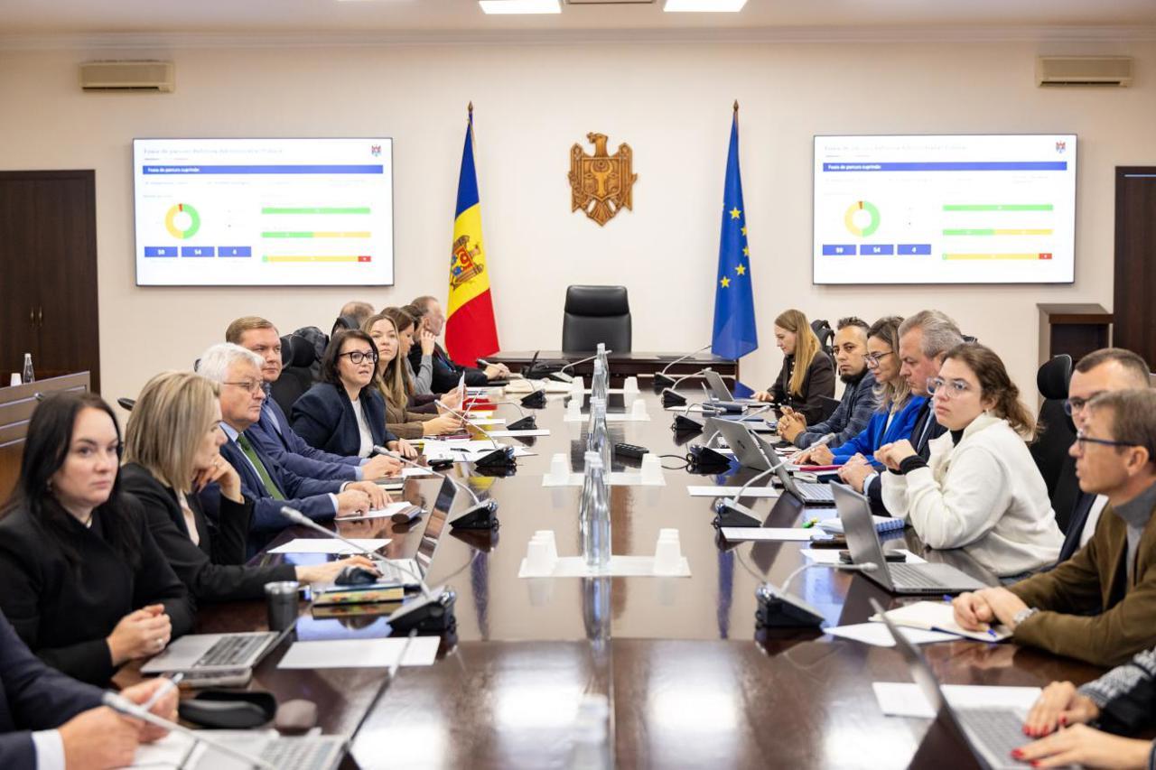 Doar jumătate din acțiunile prevăzute în perioada 2025-2027 pentru reforma administrației publice au fost realizate