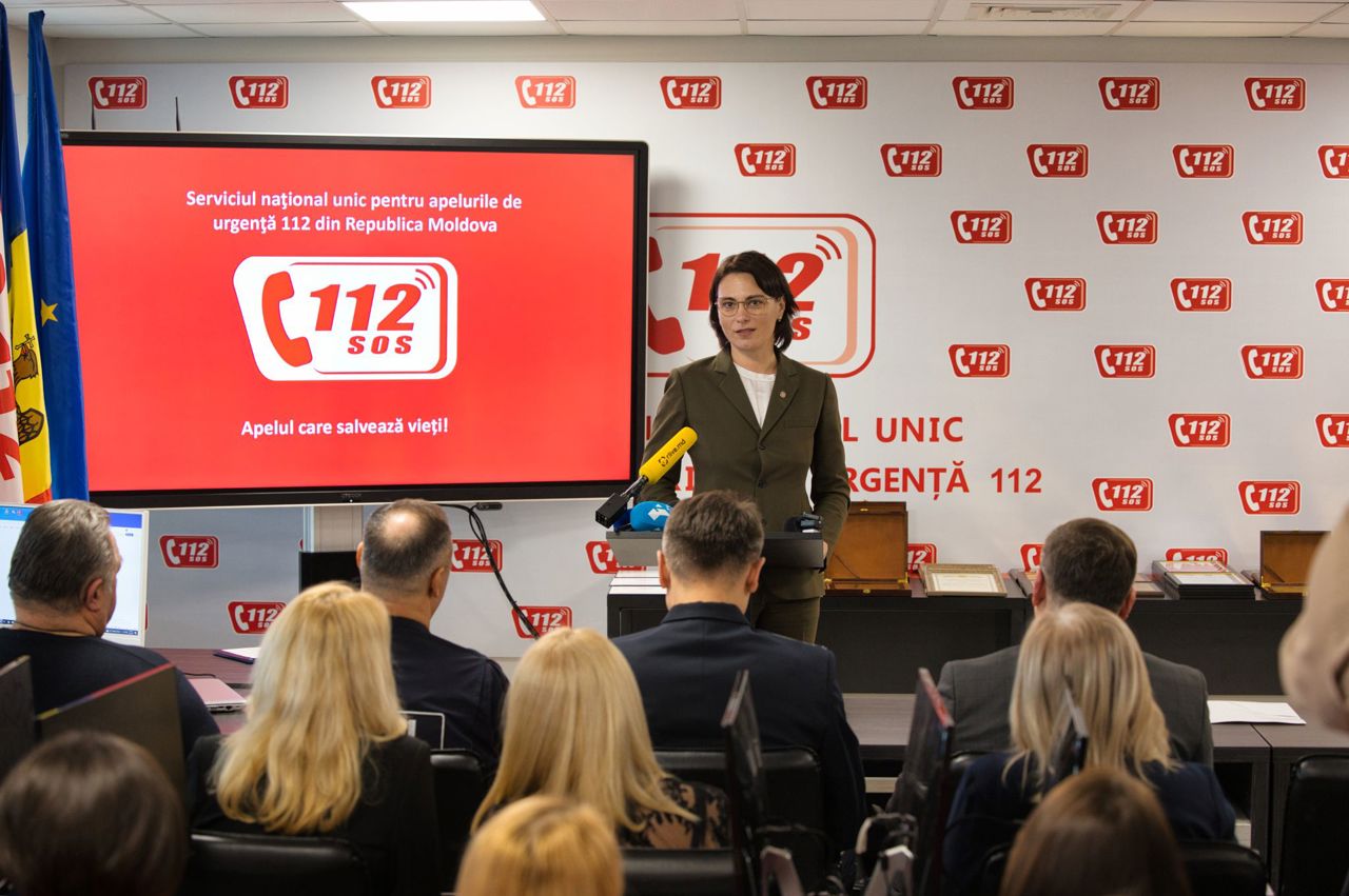 Operator la Serviciul de Urgență 112: „Mă afectează mai mult cazurile de violență în familie, când sunt implicați copiii”