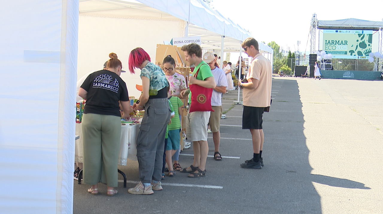 Chisinau fair: 100% natural foods from producers