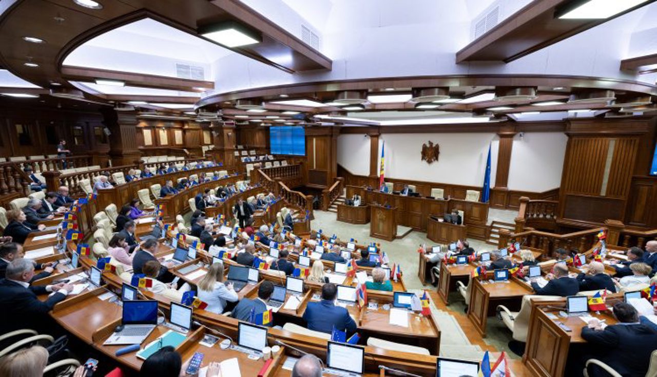 Parlamentul a aprobat demisia Tatianei Răducanu. Igor Grosu: „Comisia își va continua activitatea și procesul de evaluare”