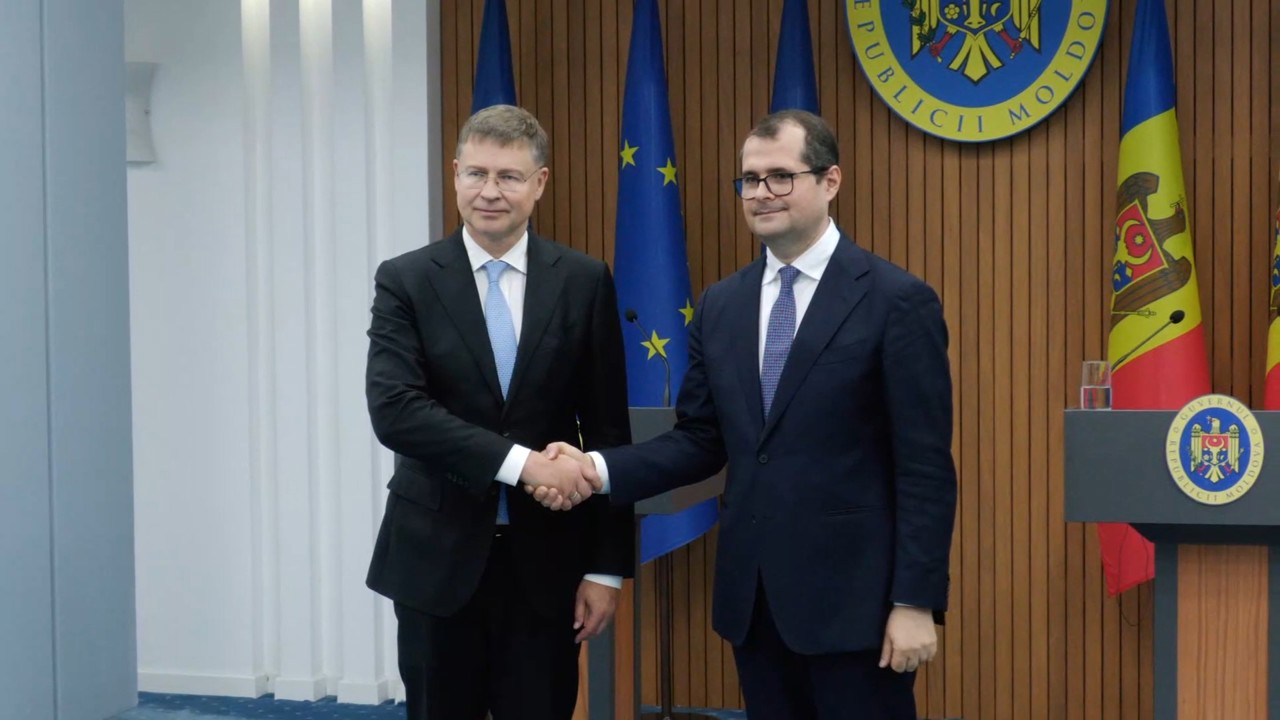 Comisar european, la Chișinău: UE pregătește următorul sprijin de 157 de milioane de euro pentru R. Moldova