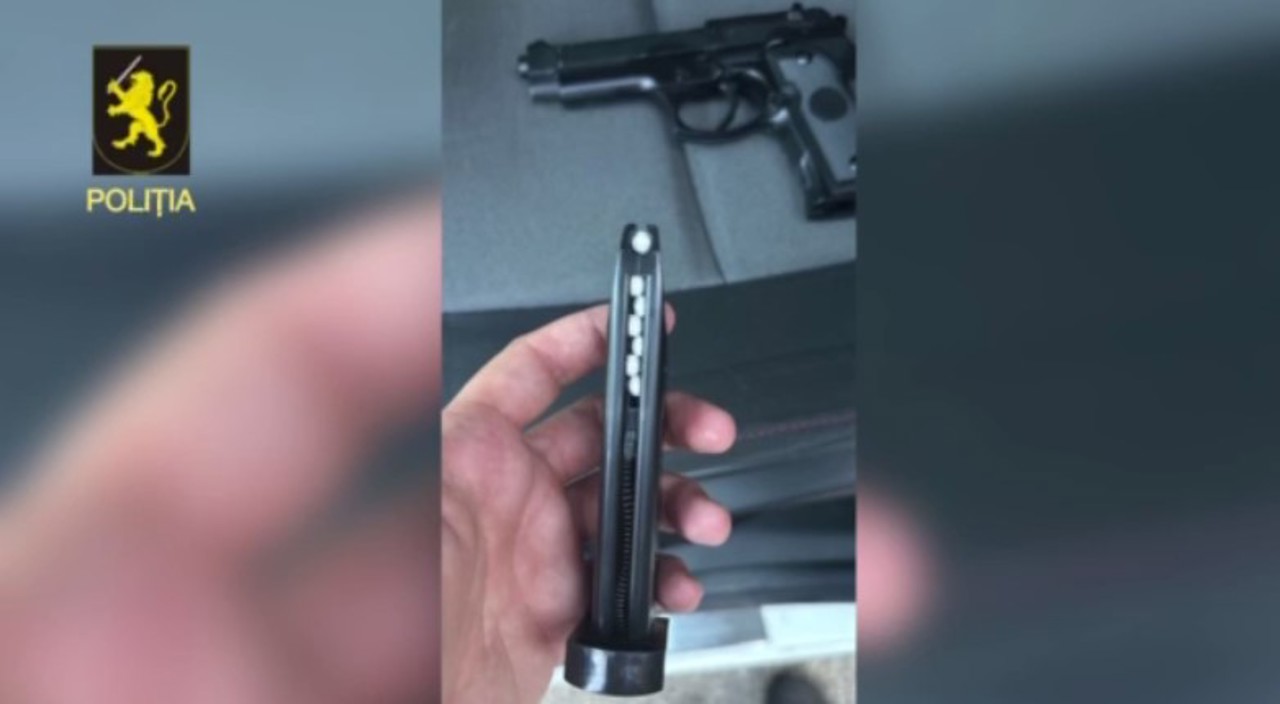 Стрельба в столице: пассажир авто прицелился в водителя другой машины из-за его маневров на дороге