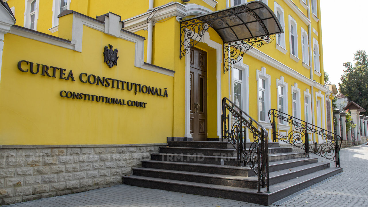 CC: Interdicția absolută privind audierea coacuzaților în calitate de martori este neconstituțională
