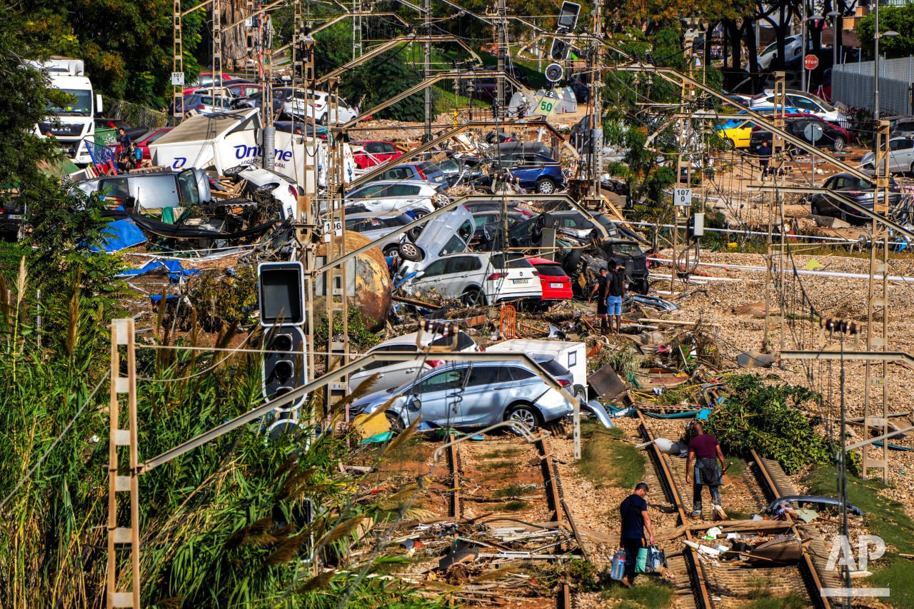 Bilanțul morților în inundațiile catastrofale din Spania continuă să crească: cel puțin 140 de persoane au decedat