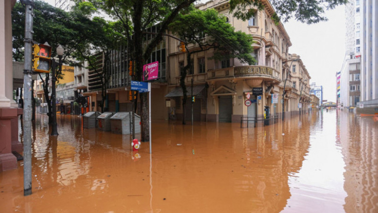 Inundații puternice în Brazilia // 57 de persoane au murit, iar 373 sunt date dispărute