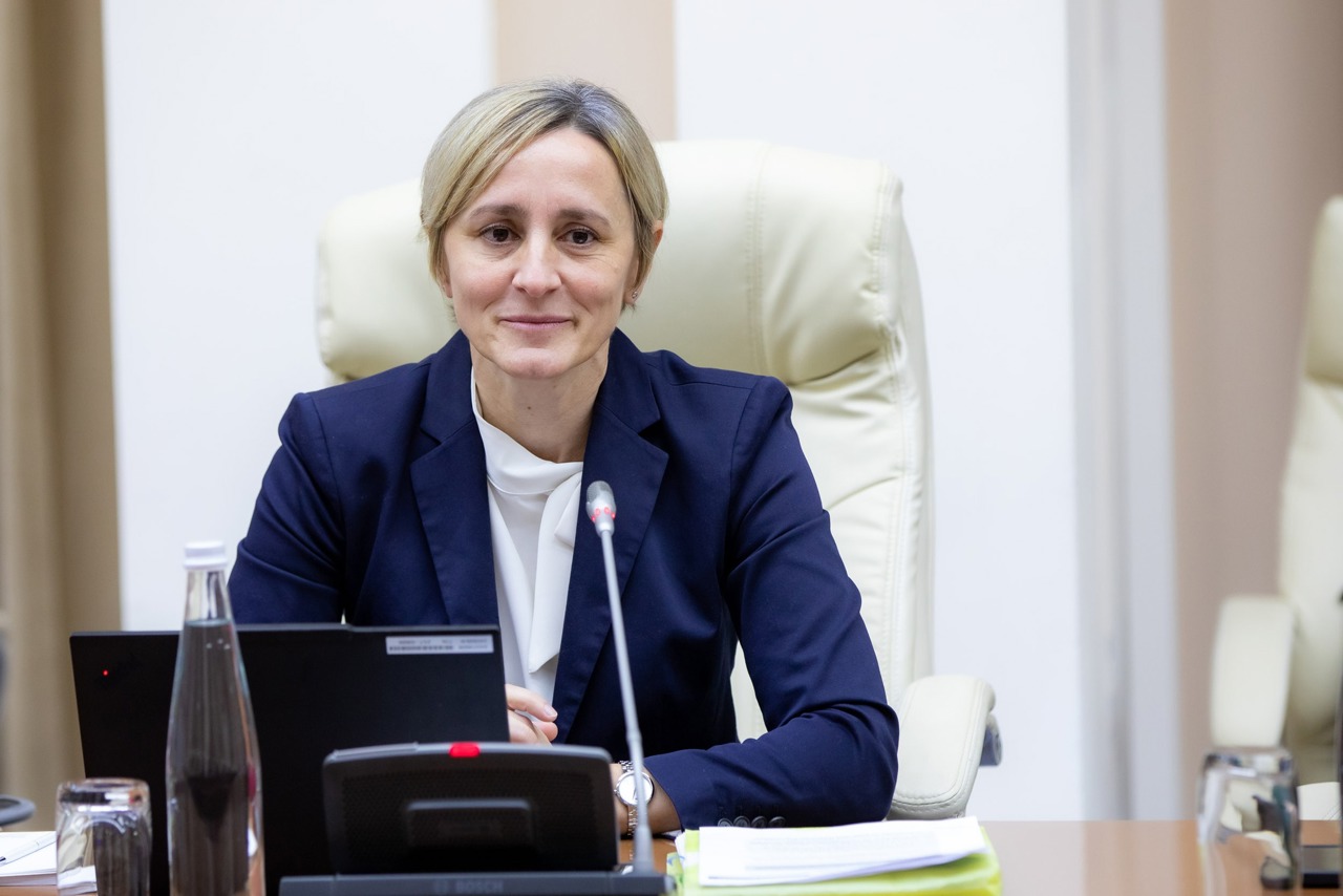 Economia R. Moldova își revine treptat, dar rămâne vulnerabilă. Șefa misiunii FMI: Țara are nevoie de reforme ambițioase