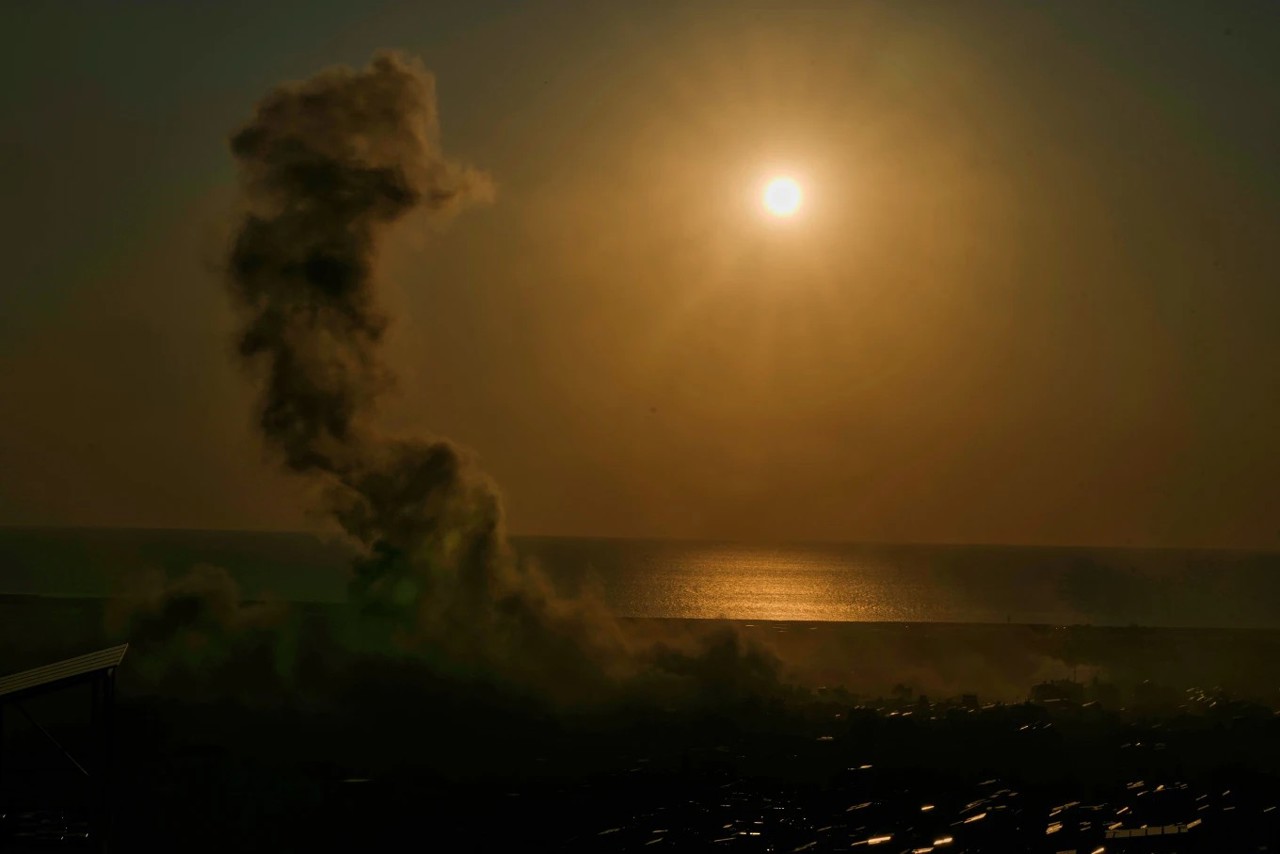 Războiul din Orientul Mijlociu intră în ziua a 12-a și continuă să blocheze transportul petrolului prin Strâmtoarea Ormuz