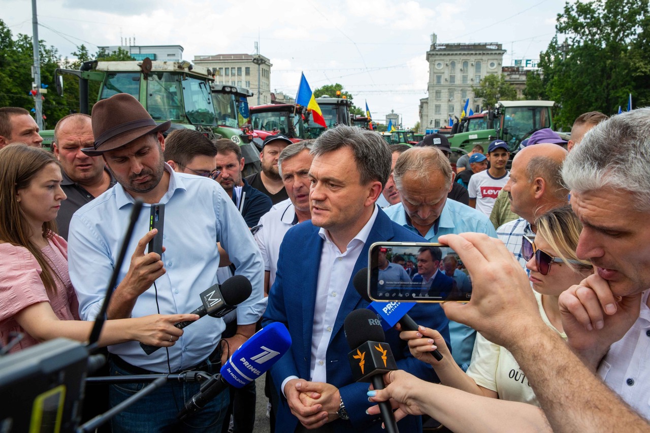 Дорин Речан на акции протеста фермеров на ПВНС: «Правительство понимает трудности в аграрном секторе и ищет решения»