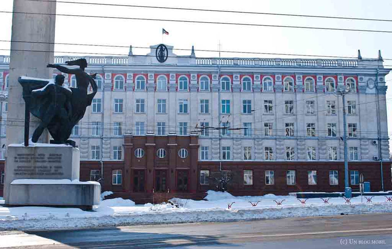 Istorie, artă sau ideologie: Ce face R. Moldova cu monumentele sovietice din spațiile publice