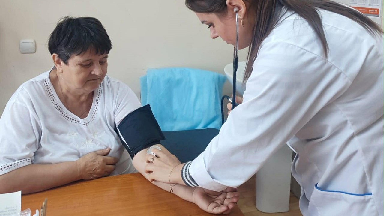 Dreptul medicilor de a profesa va fi confirmat printr-un card profesional. Noul sistem de certificare, votat în prima lectură