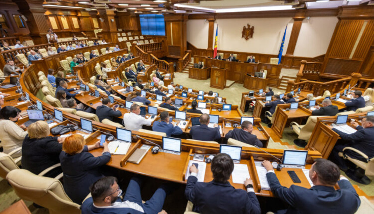 Amenzi de până la 2 milioane de lei pentru încălcarea regulilor la prelucrarea datelor personale în justiția penală