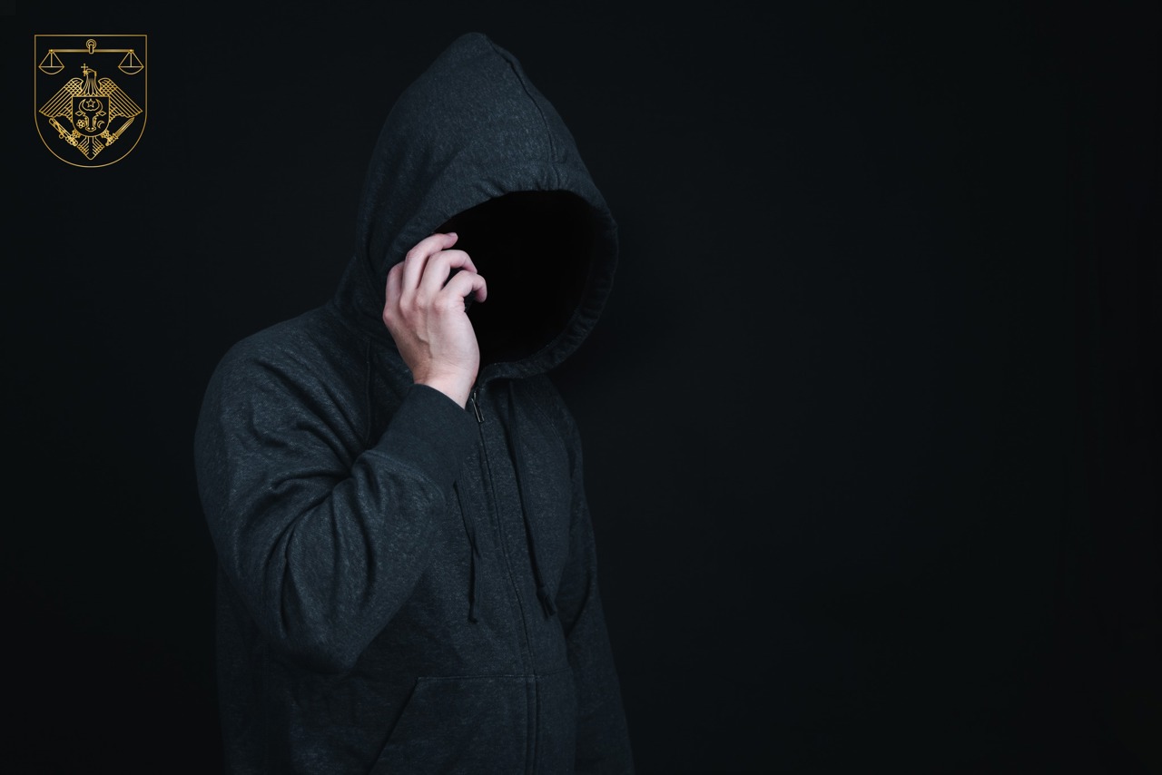 A „câștigat” un milion de lei prin schema „ruda implicată în accident”: tânăr de 22 de ani, condamnat la șapte ani de pușcărie