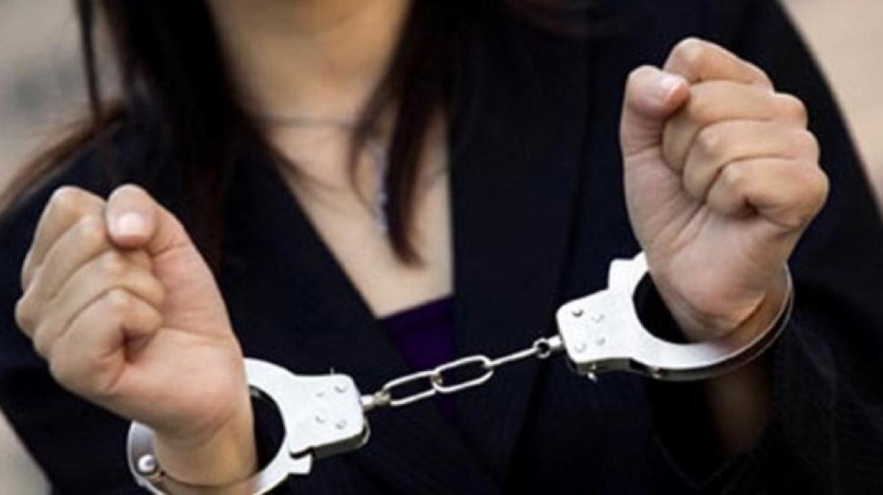 Un prunc născut la Chișinău urma să fie vândut unui cuplu din România. Patru femei, trimise în judecată