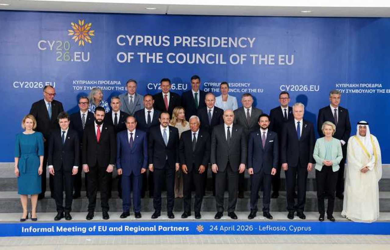 UE condiționează relaxarea sancțiunilor împotriva Iranului de dezarmarea nucleară și dezescaladare