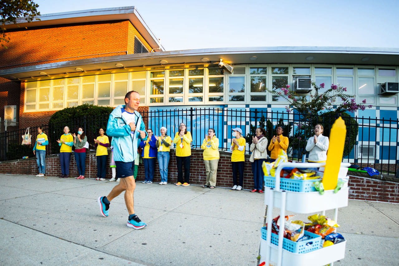 3100 mile în 52 de Zile: Moldoveanul Radu Budan participă la un ultramaraton din New York