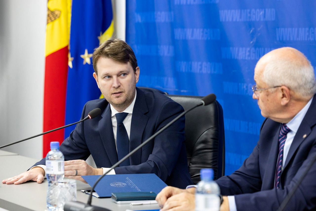 Moldova public sector salary law accelerated to September 2026