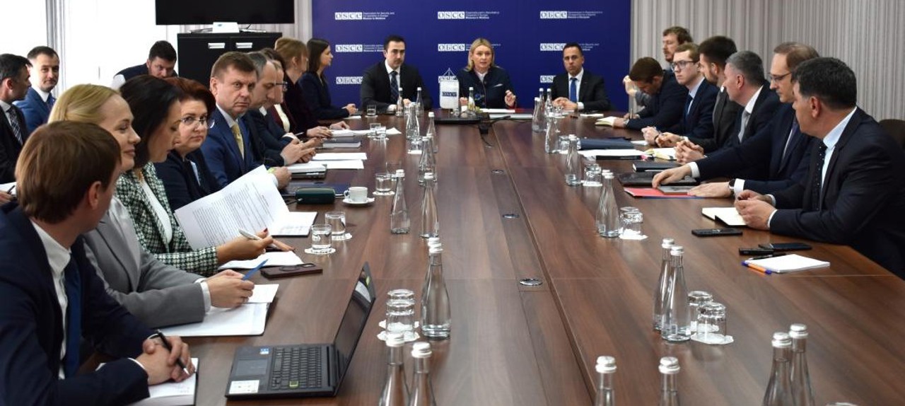 SINTEZA SĂPTĂMÂNII | Reuniune cu scântei la Tiraspol, optimism prudent privind extinderea și moștenirea lui Gheorghe Urschi