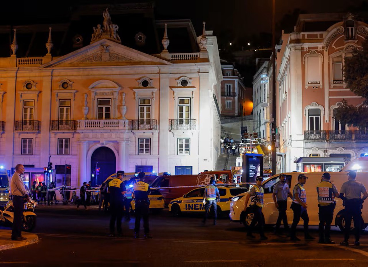 Tragedie la Lisabona: cel puțin 15 morți după deraierea unui funicular