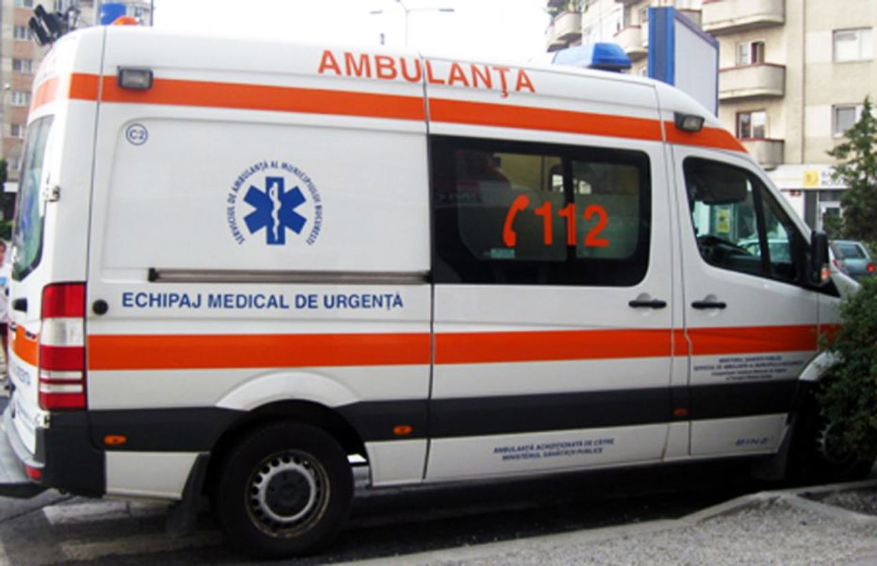 Un copil a căzut de la etajul trei al unui bloc din Chișinău 