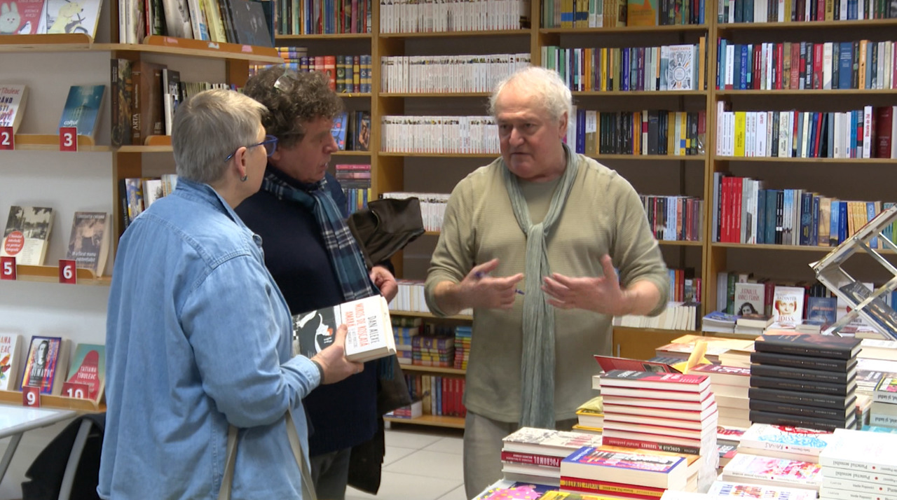 „La apa morților”: noul roman al lui Dan Alexe, prezentat publicului din Chișinău