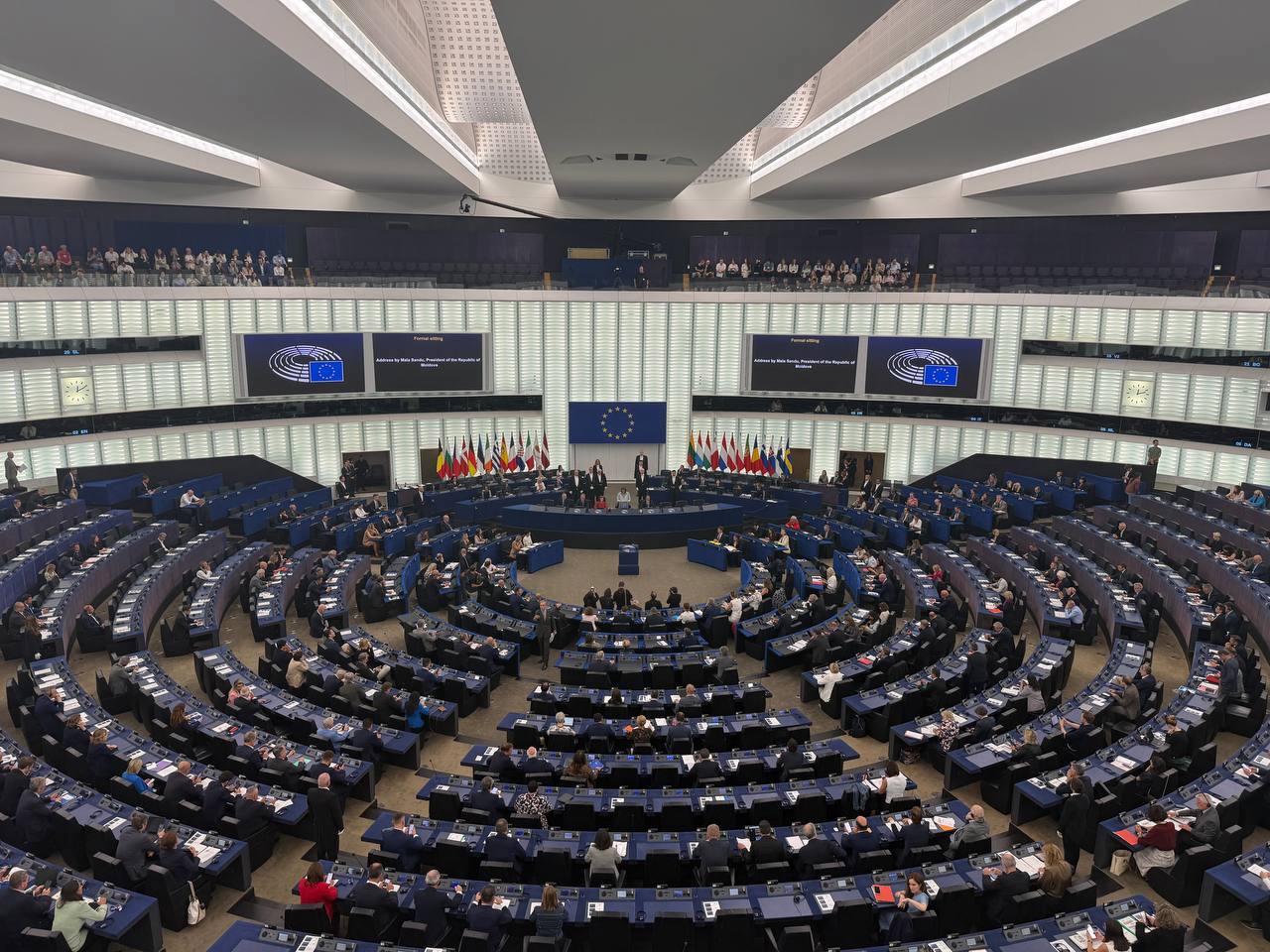 Declarație în plenul Parlamentului European: UE trebuie să sporească presiunea asupra Rusiei prin sancțiuni suplimentare