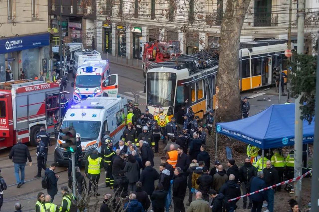 Italia: Un mort și circa 40 de răniți după ce un tramvai a deraiat la Milano 