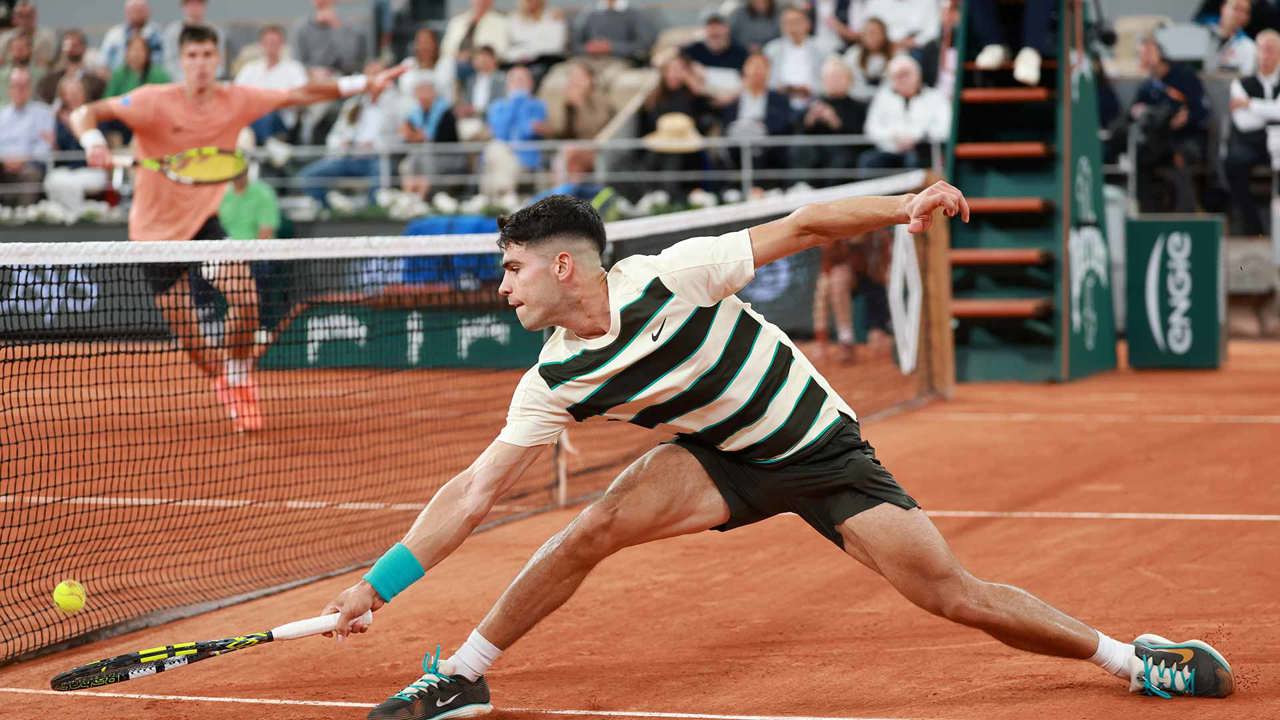 Zgura pariziană este pe placul lui Carlos Alcaraz: spaniolul s-a calificat în turul 3 la Roland Garros 