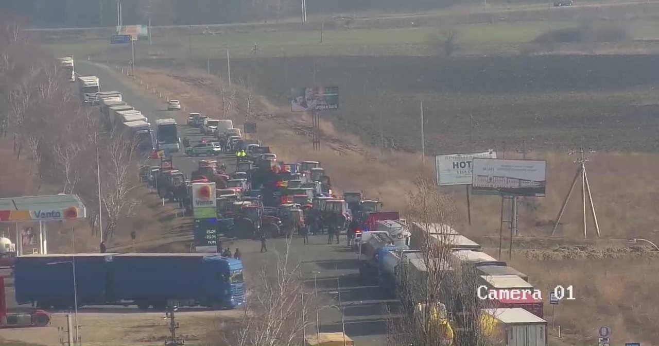 Protestul agricultorilor// Drumul de acces spre vama Leușeni a fost deblocat