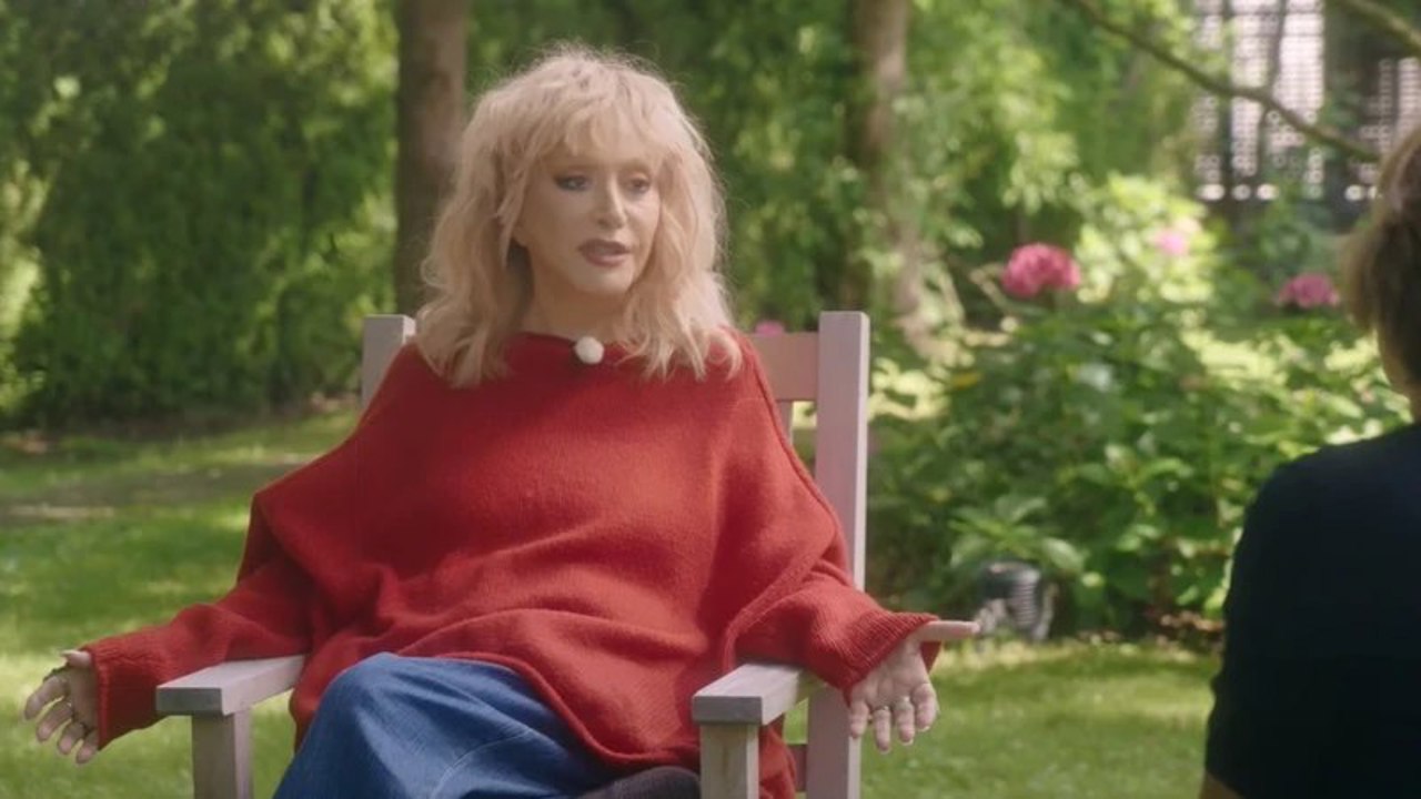 Alla Pugacheva speaks out on leaving Russia