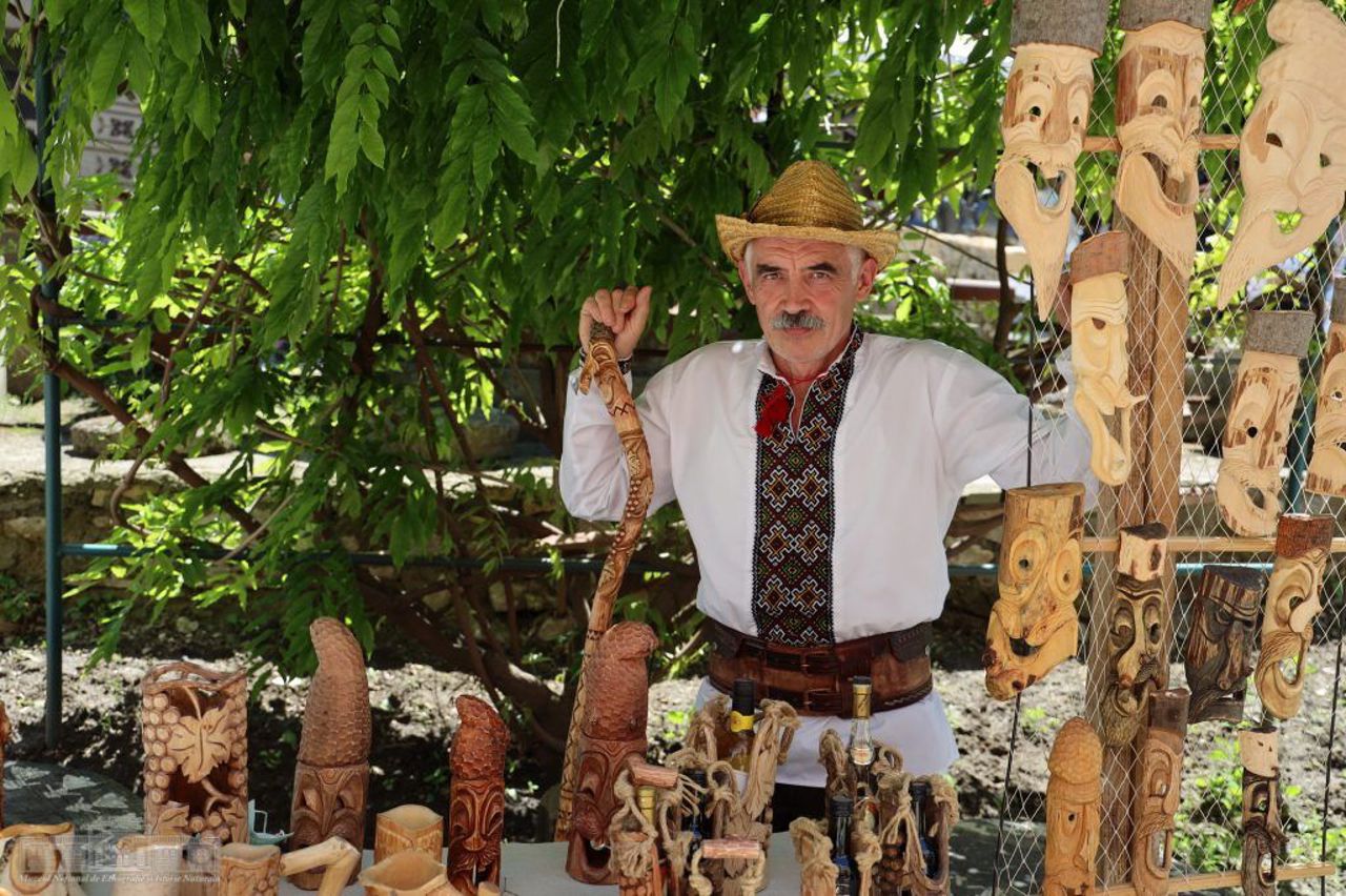 Meșteșugul care nu se grăbește: Grigore Postârnac și lemnul transformat în suflet