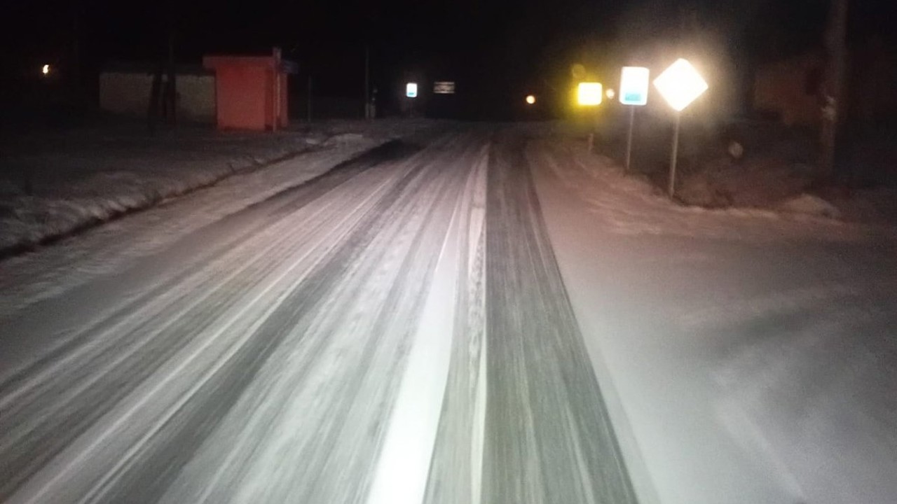 State Road Administration deploys 32 specialized units to combat ice in Northern Moldova