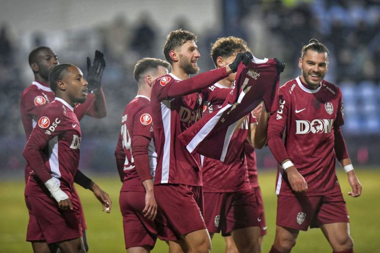 Superliga românească de fotbal: CFR Cluj s-a calificat în play-off, pentru ultimul loc bătălia se va da între FC Argeș Pitești, FCSB și UTA Arad 