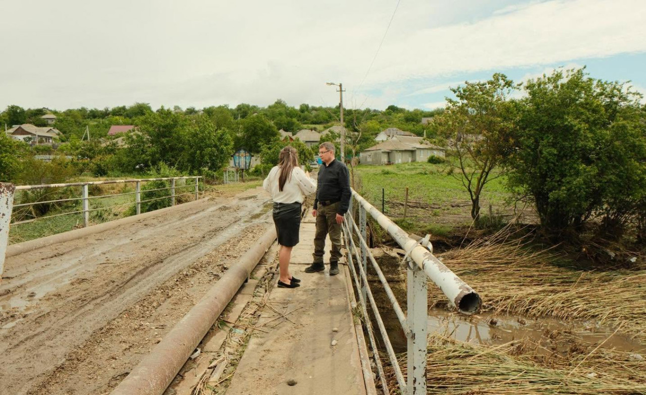 Moldova floods: Speaker Grosu assesses damaged regions