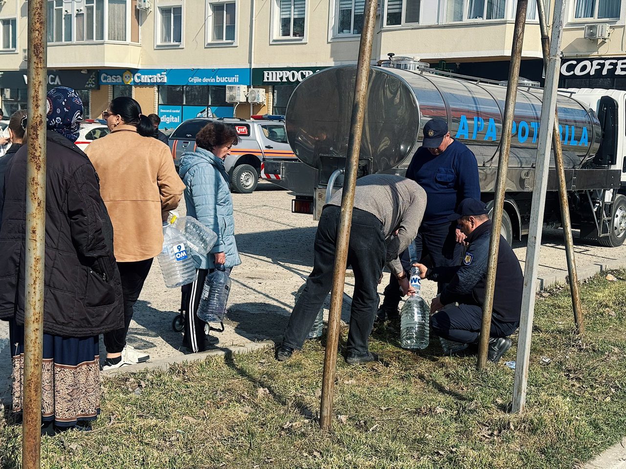 De ce nu poate fi reluată pomparea apei la Bălți: Ministrului Mediului îi prezintă cifre primarului Ceban