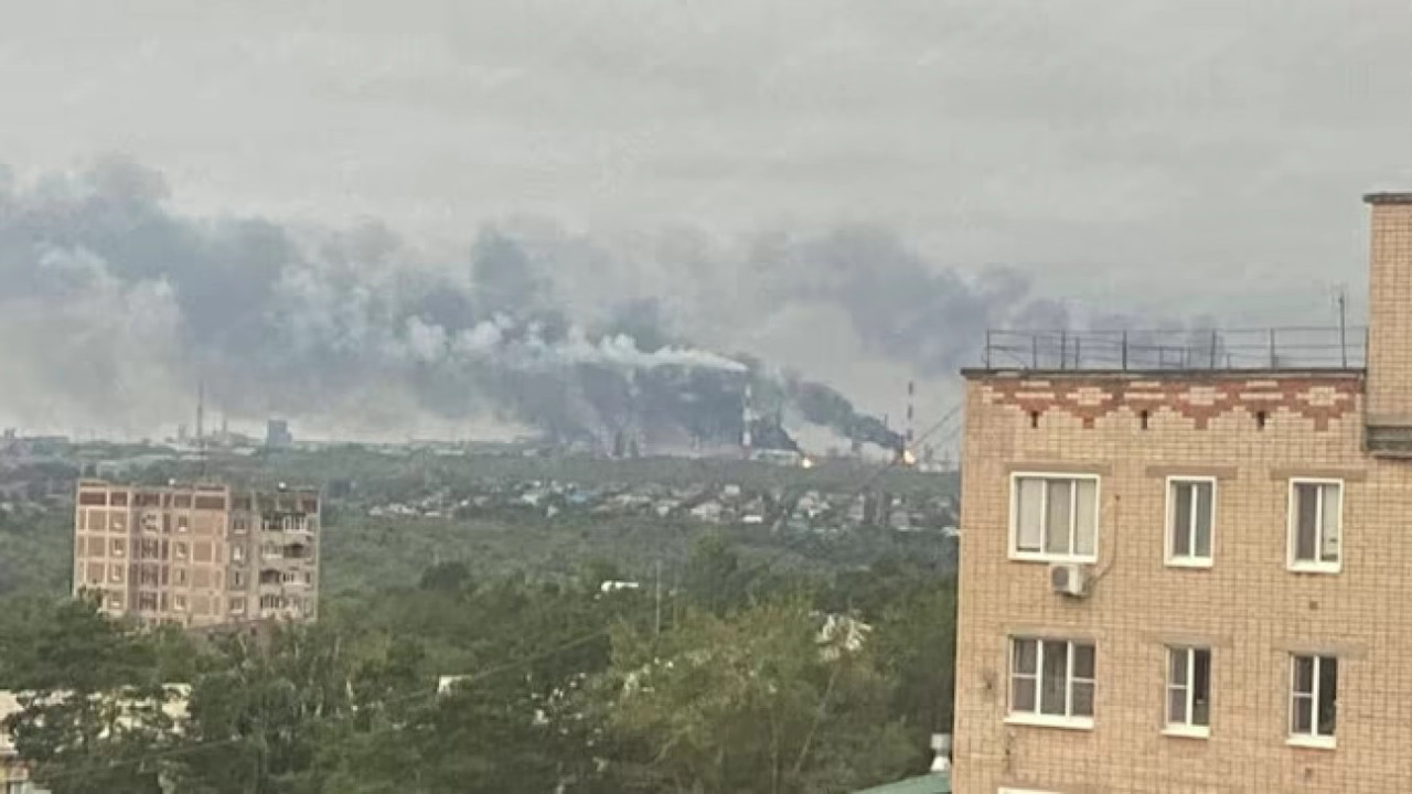 Dronele ucrainene au lovit a patra rafinărie rusă într-o săptămână