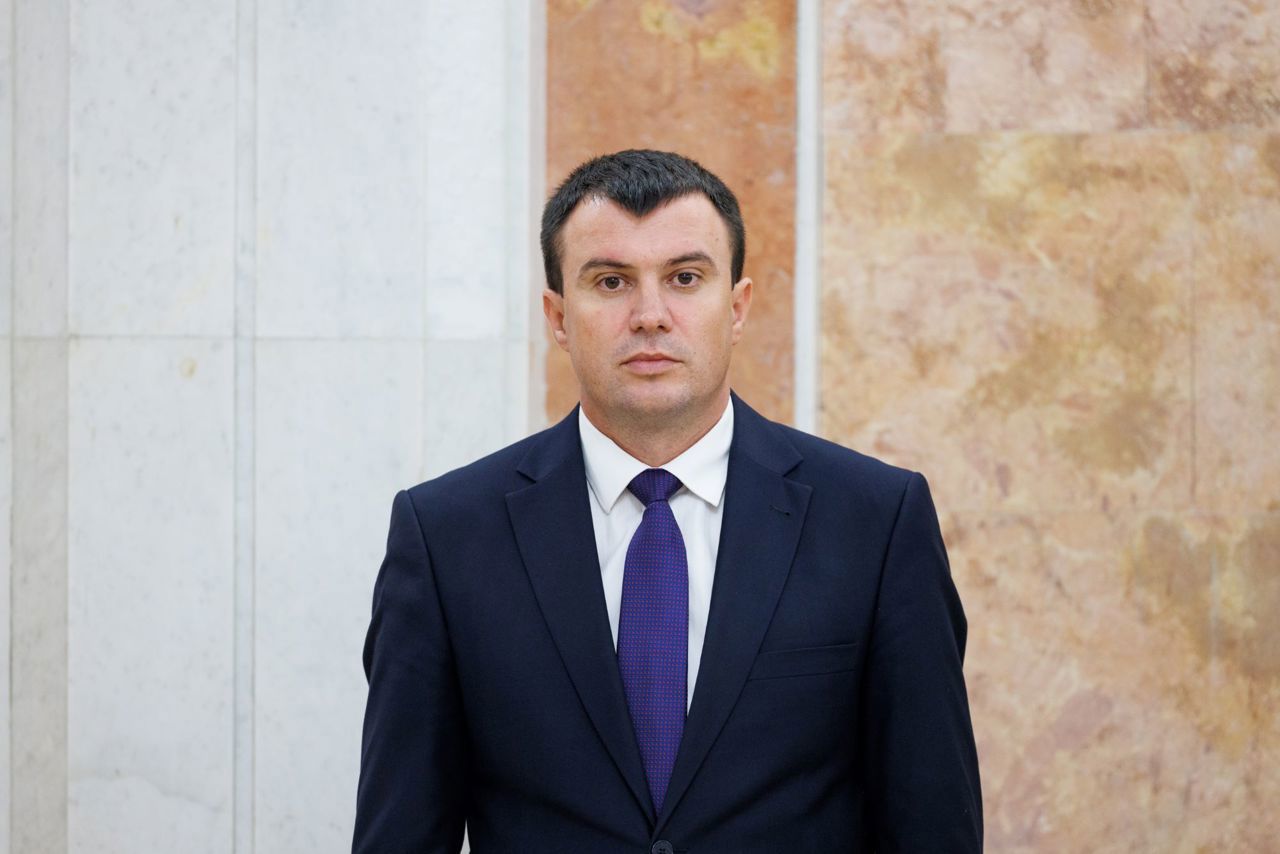 Министр финансов Петру Ротару покидает свой пост 