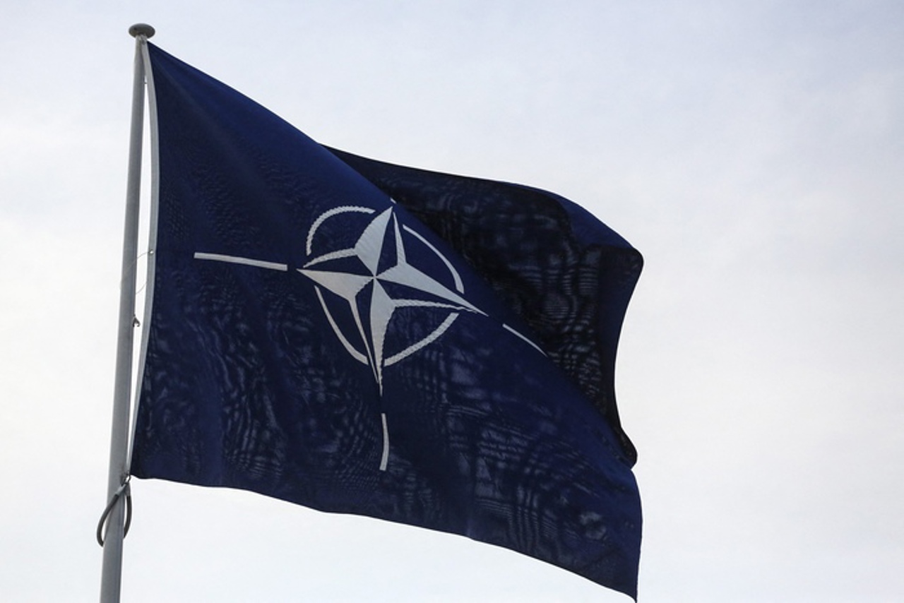 Miniștrii apărării din NATO discută despre sprijinul pentru Ucraina și bugetul alocat apărării