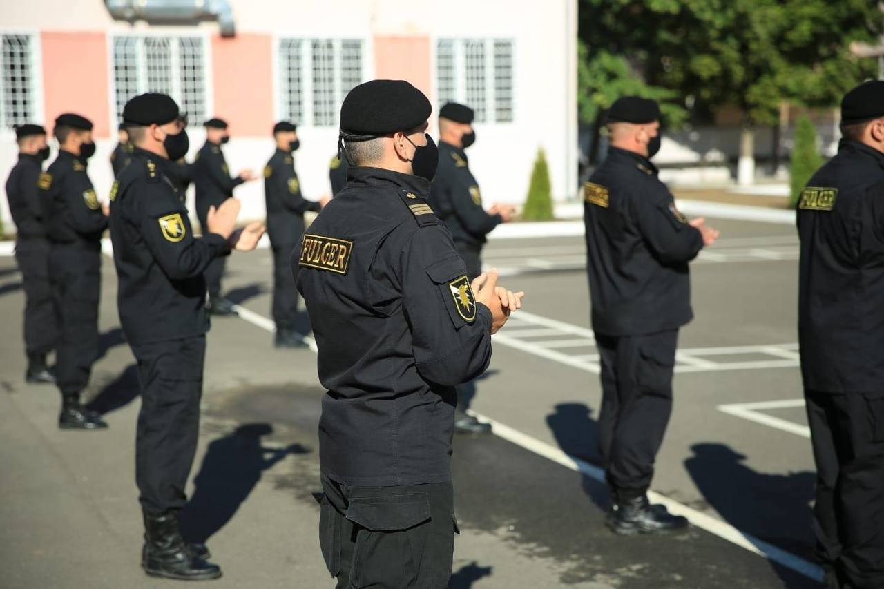 Песок и камни вместо боеприпасов: со склада полицейской бригады "Фулджер" пропали 3200 патронов