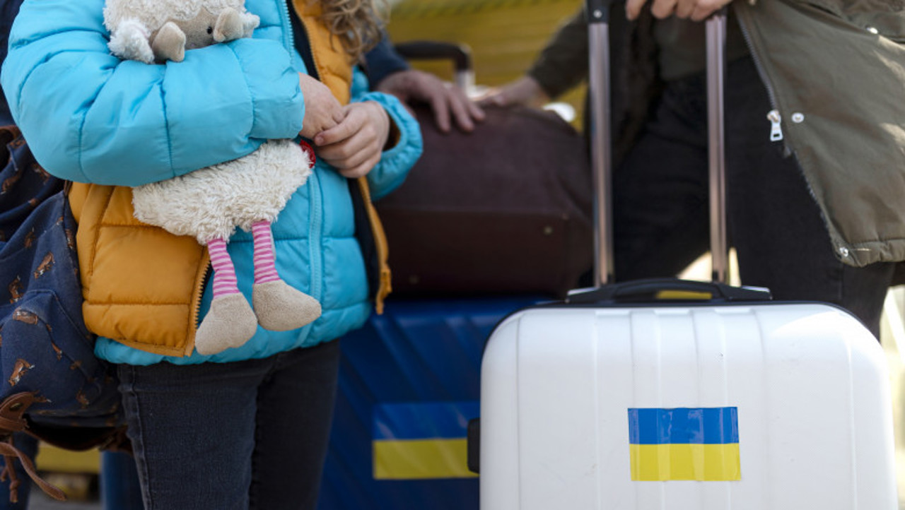 Numărul refugiaților ucraineni cu protecție temporară în UE a crescut la 4.43 milioane