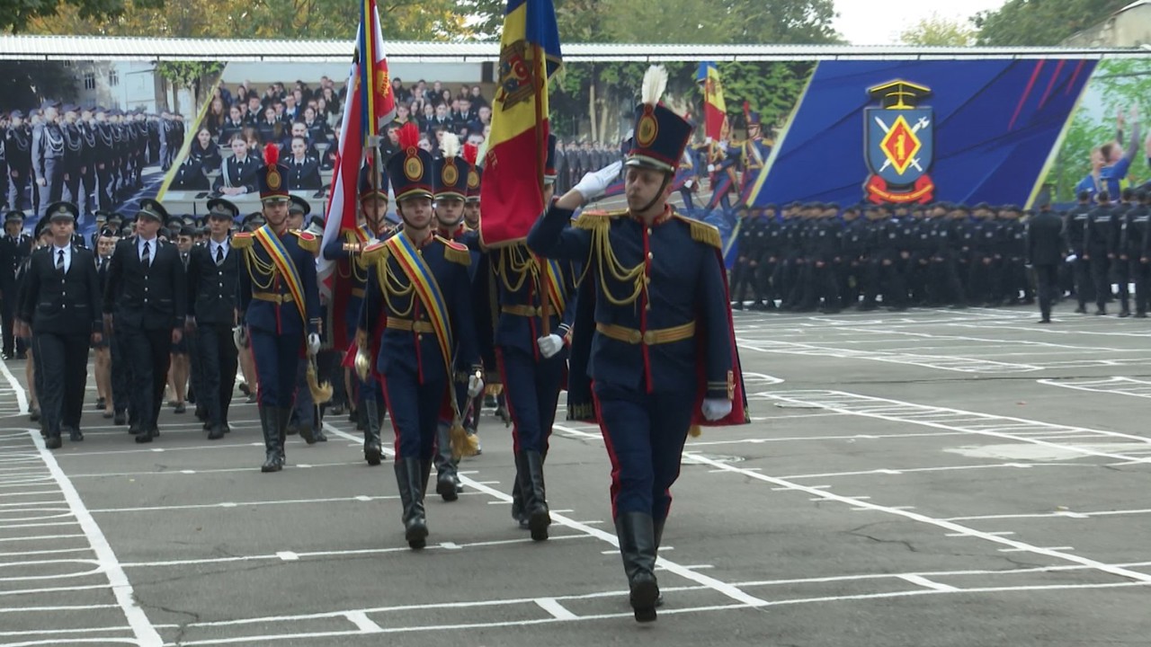 Peste 145 de tineri au depus jurământul la Academia „Ștefan cel Mare”: „Ați ales un domeniu care cere multă disciplină, responsabilitate și caracter” 